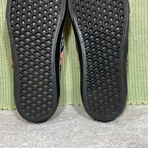 Yes We Vibe Unisex Blue Floral Canvas Slip On Sneaker Shoes SZ M 9 & W 10.5 NWOT - Picture 9 of 11